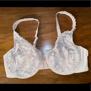 Glamorise Full Figure Wonderwire.